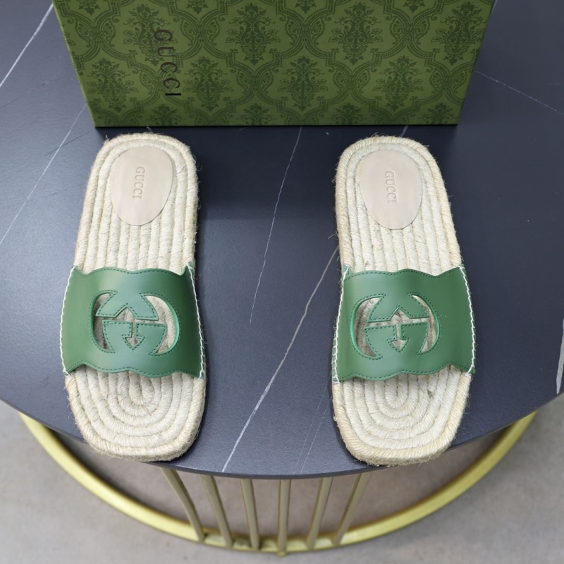 G*u*i slippers